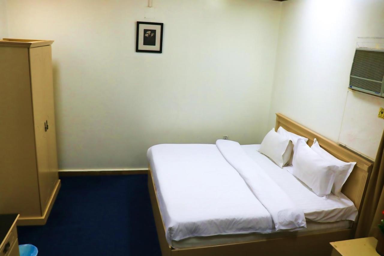 Al Farhan Hotel Suites 리야드 외부 사진